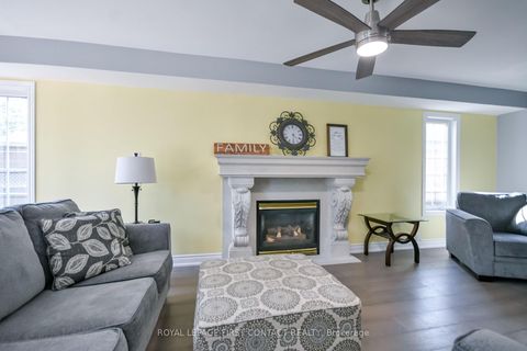 Photo 9 at 34 Bear Creek Drive, Holly, Barrie