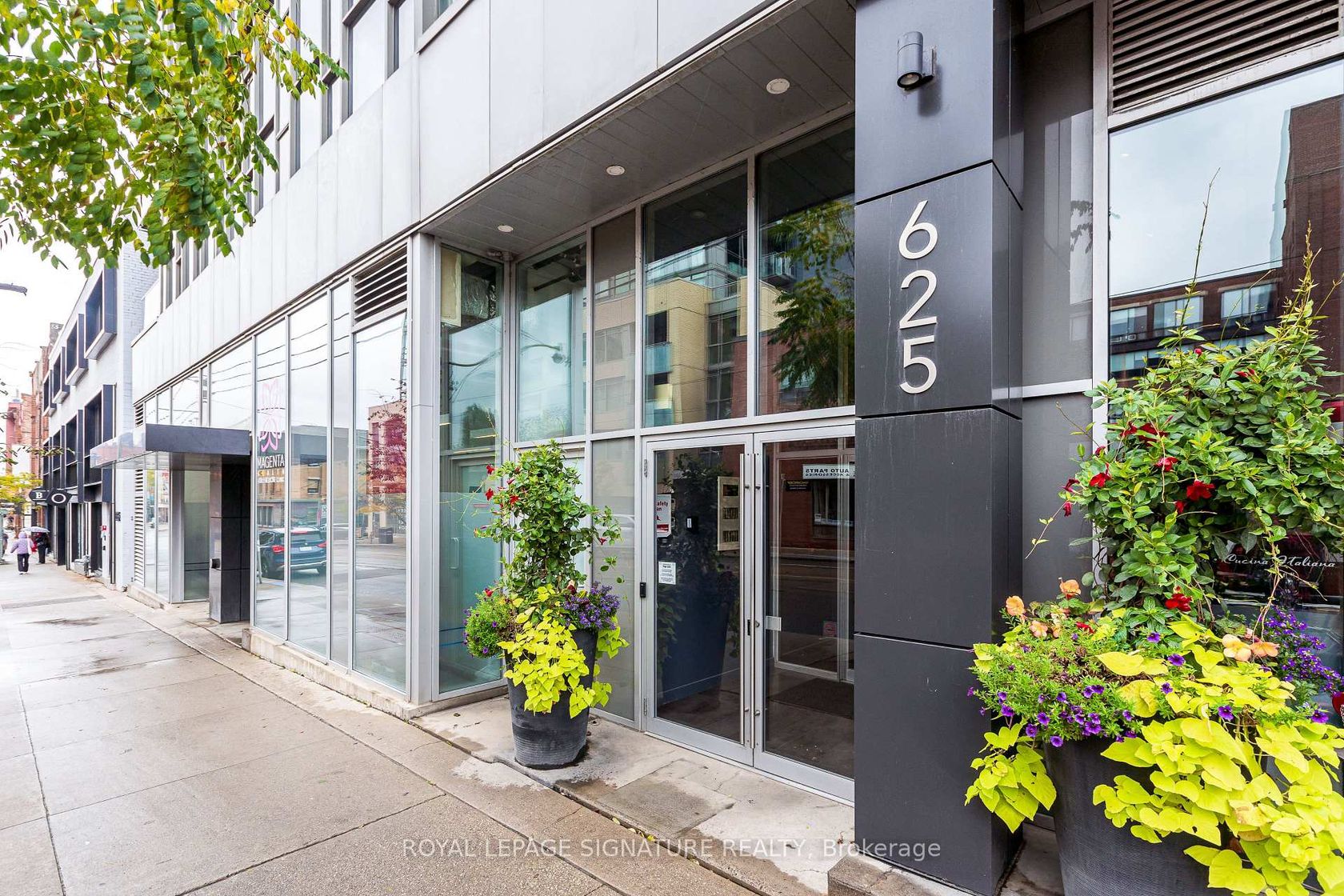 211 - 625 Queen Street E, South Riverdale, Toronto photo 2