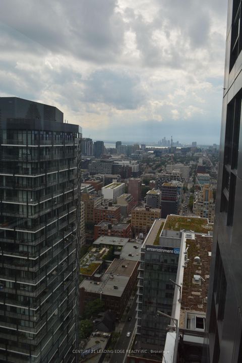 Photo 10 at 3806 - 318 Richmond Street W, Waterfront Communities C1, Toronto