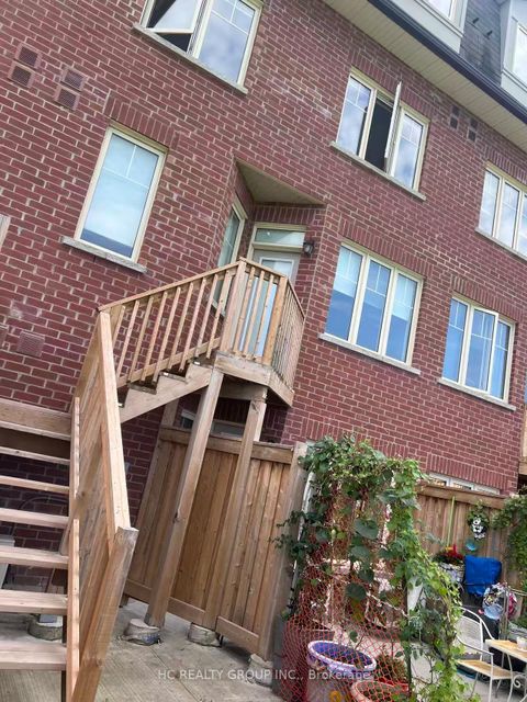 Photo 14 at 26 - 15 Eaton Park Lane, L'Amoreaux, Toronto
