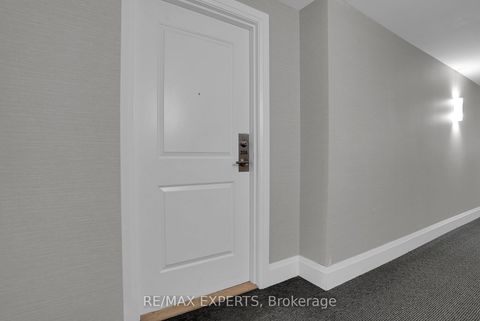 Photo 5 at 208 - 24 Woodstream Boulevard, Vaughan Grove, Vaughan