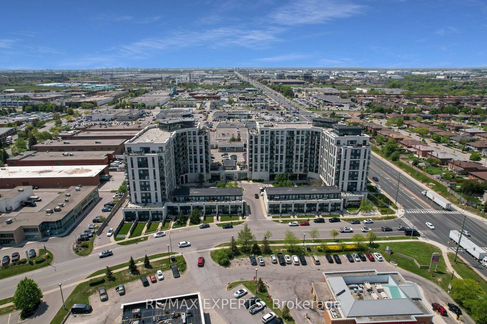 208 - 24 Woodstream Boulevard, Vaughan Grove, Vaughan photo number 2