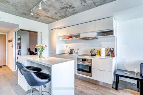 Photo 10 at 736 - 8 Hillsdale Avenue, Mount Pleasant West, Toronto