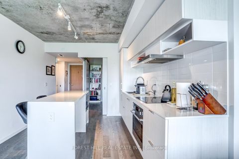 Photo 12 at 736 - 8 Hillsdale Avenue, Mount Pleasant West, Toronto