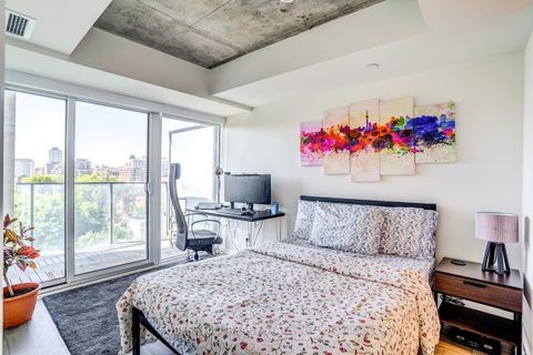 Photo 13 at 736 - 8 Hillsdale Avenue, Mount Pleasant West, Toronto