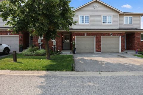 Photo 2 at 23 - 430 Mapleview Drive E, Painswick South, Barrie