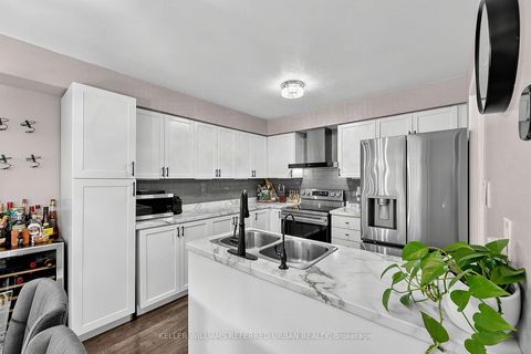 Photo 6 at 23 - 430 Mapleview Drive E, Painswick South, Barrie