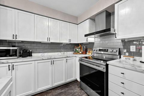 Photo 10 at 23 - 430 Mapleview Drive E, Painswick South, Barrie