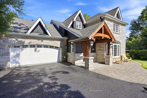Photo 0 at 105 Duckworth Street, Codrington, Barrie