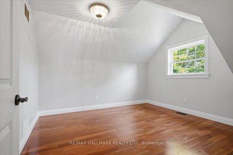 Photo 31 at 105 Duckworth Street, Codrington, Barrie