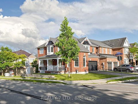 Photo 1 at 330 Cheryl Mews Boulevard, Woodland Hill, Newmarket
