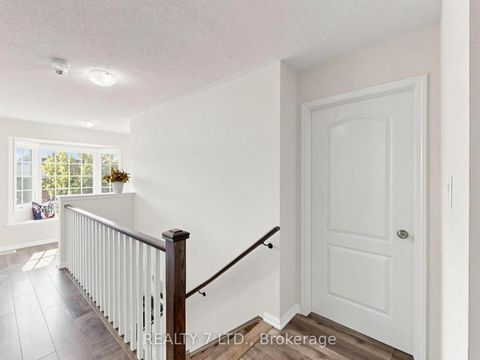 Photo 19 at 330 Cheryl Mews Boulevard, Woodland Hill, Newmarket