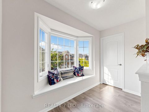 Photo 21 at 330 Cheryl Mews Boulevard, Woodland Hill, Newmarket