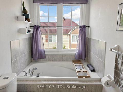 Photo 25 at 330 Cheryl Mews Boulevard, Woodland Hill, Newmarket