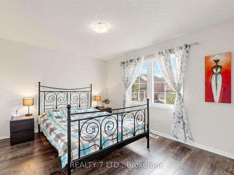 Photo 28 at 330 Cheryl Mews Boulevard, Woodland Hill, Newmarket