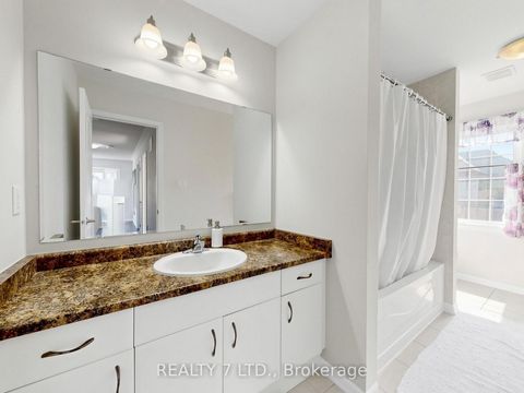 Photo 31 at 330 Cheryl Mews Boulevard, Woodland Hill, Newmarket
