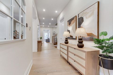 Photo 2 at 140 Hillmount Avenue, Lawrence, Toronto