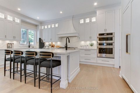 Photo 7 at 140 Hillmount Avenue, Lawrence, Toronto