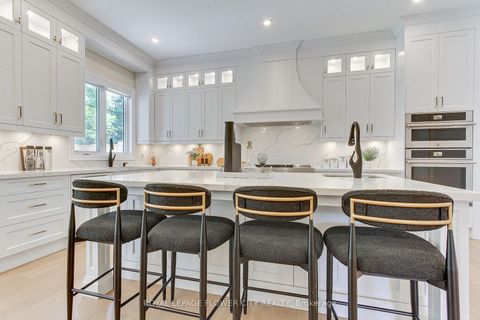 Photo 11 at 140 Hillmount Avenue, Lawrence, Toronto