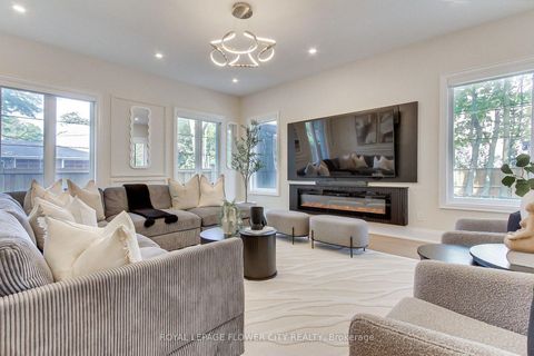 Photo 13 at 140 Hillmount Avenue, Lawrence, Toronto