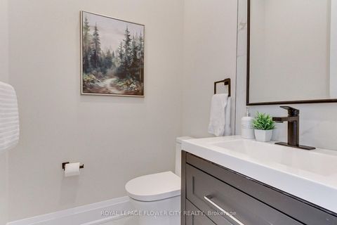 Photo 15 at 140 Hillmount Avenue, Lawrence, Toronto