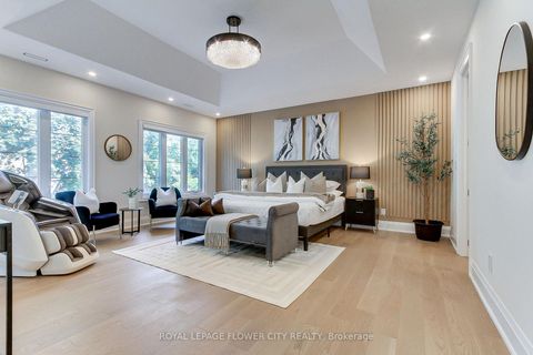 Photo 19 at 140 Hillmount Avenue, Lawrence, Toronto