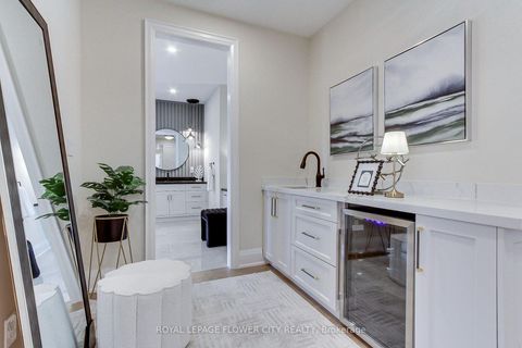 Photo 23 at 140 Hillmount Avenue, Lawrence, Toronto