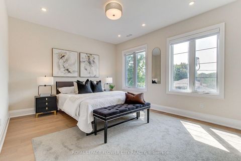 Photo 26 at 140 Hillmount Avenue, Lawrence, Toronto