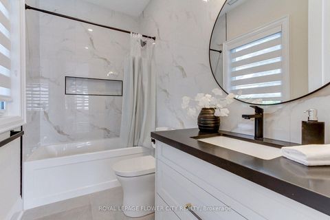 Photo 29 at 140 Hillmount Avenue, Lawrence, Toronto
