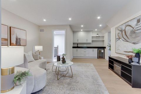 Photo 34 at 140 Hillmount Avenue, Lawrence, Toronto