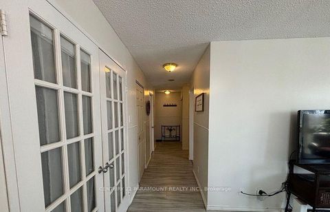 Photo 7 at 112 - 61 Markbrook Lane, Jamestown, Toronto