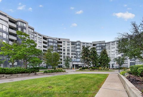 Photo 0 at 301 - 333 Clark Avenue W, Yorkhill, Vaughan