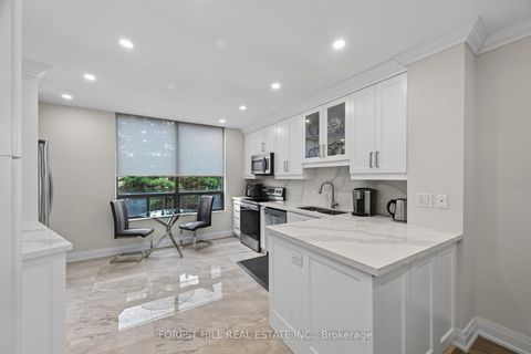 Photo 13 at 301 - 333 Clark Avenue W, Yorkhill, Vaughan