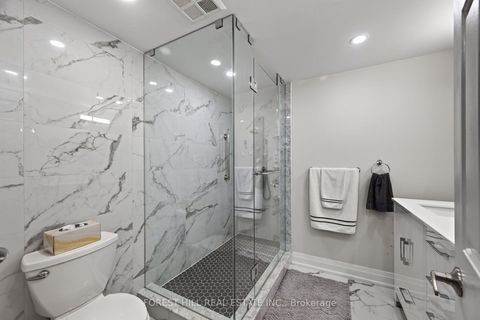 Photo 27 at 301 - 333 Clark Avenue W, Yorkhill, Vaughan