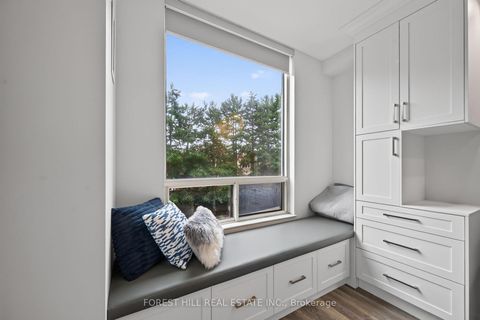 Photo 32 at 301 - 333 Clark Avenue W, Yorkhill, Vaughan