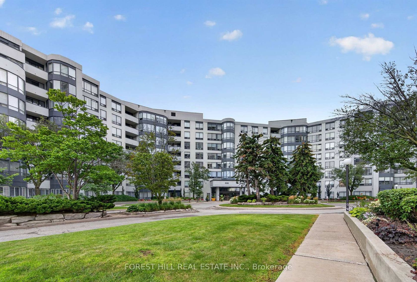 301 - 333 Clark Avenue W, Yorkhill, Vaughan photo number 2