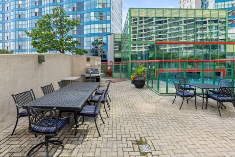 Photo 13 at 504 - 77 Harbour Square, Waterfront Communities C1, Toronto