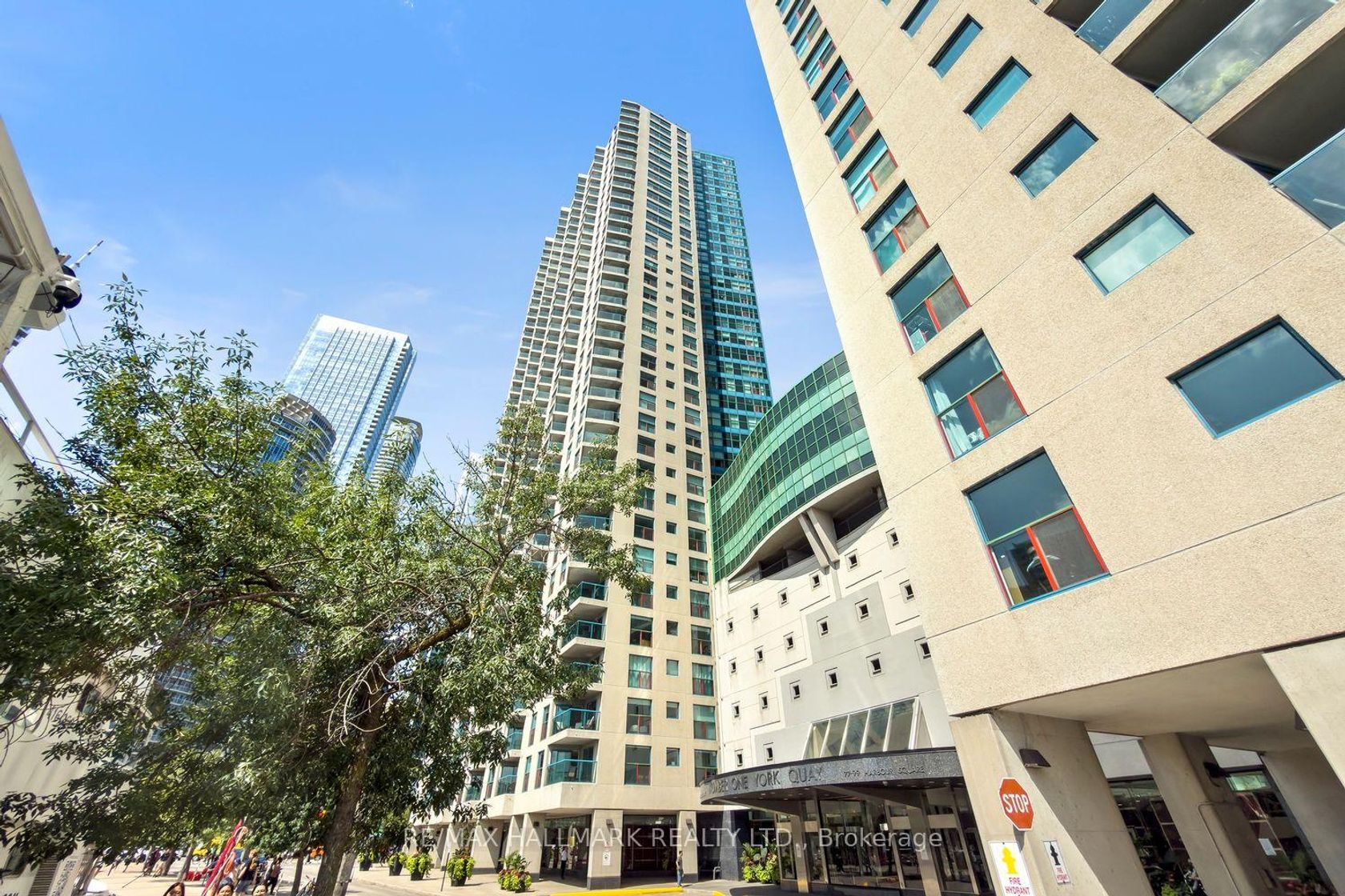 504 - 77 Harbour Square, Waterfront Communities C1, Toronto photo number 2