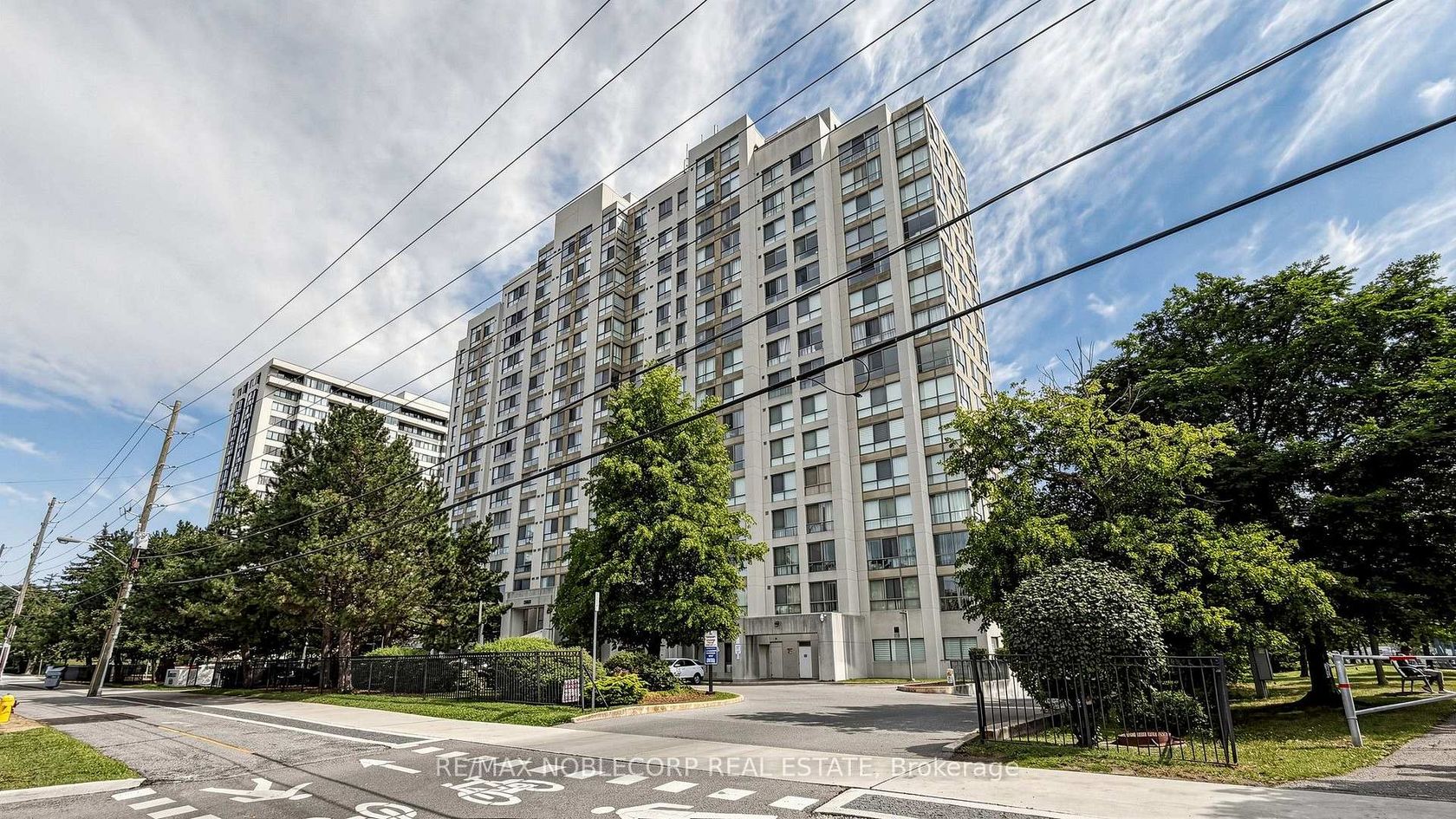 804 - 2901 Kipling Avenue, Jamestown, Toronto photo 9