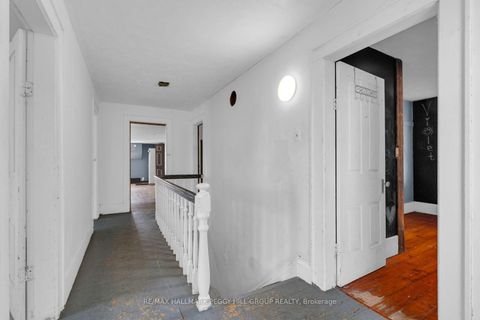 Photo 11 at 6331 26 Highway, Rural Clearview, Clearview