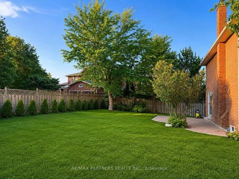 Photo 21 at 2 Glenhurst Road, Doncrest, Richmond Hill