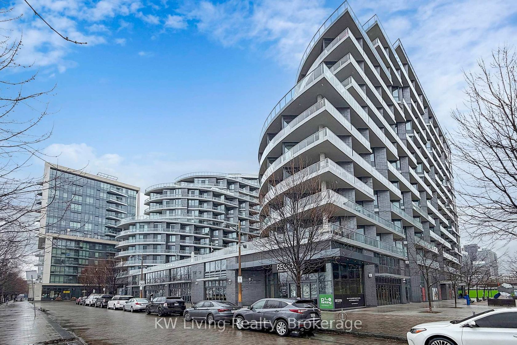 GPH 12 - 1 Edgewater Drive, Waterfront Communities C8, Toronto photo number 2