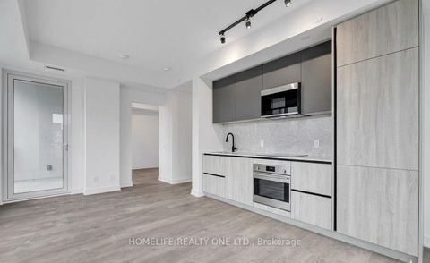 Photo 3 at 4106 - 108 Peter Street, Waterfront Communities C1, Toronto
