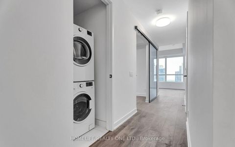 Photo 10 at 4106 - 108 Peter Street, Waterfront Communities C1, Toronto