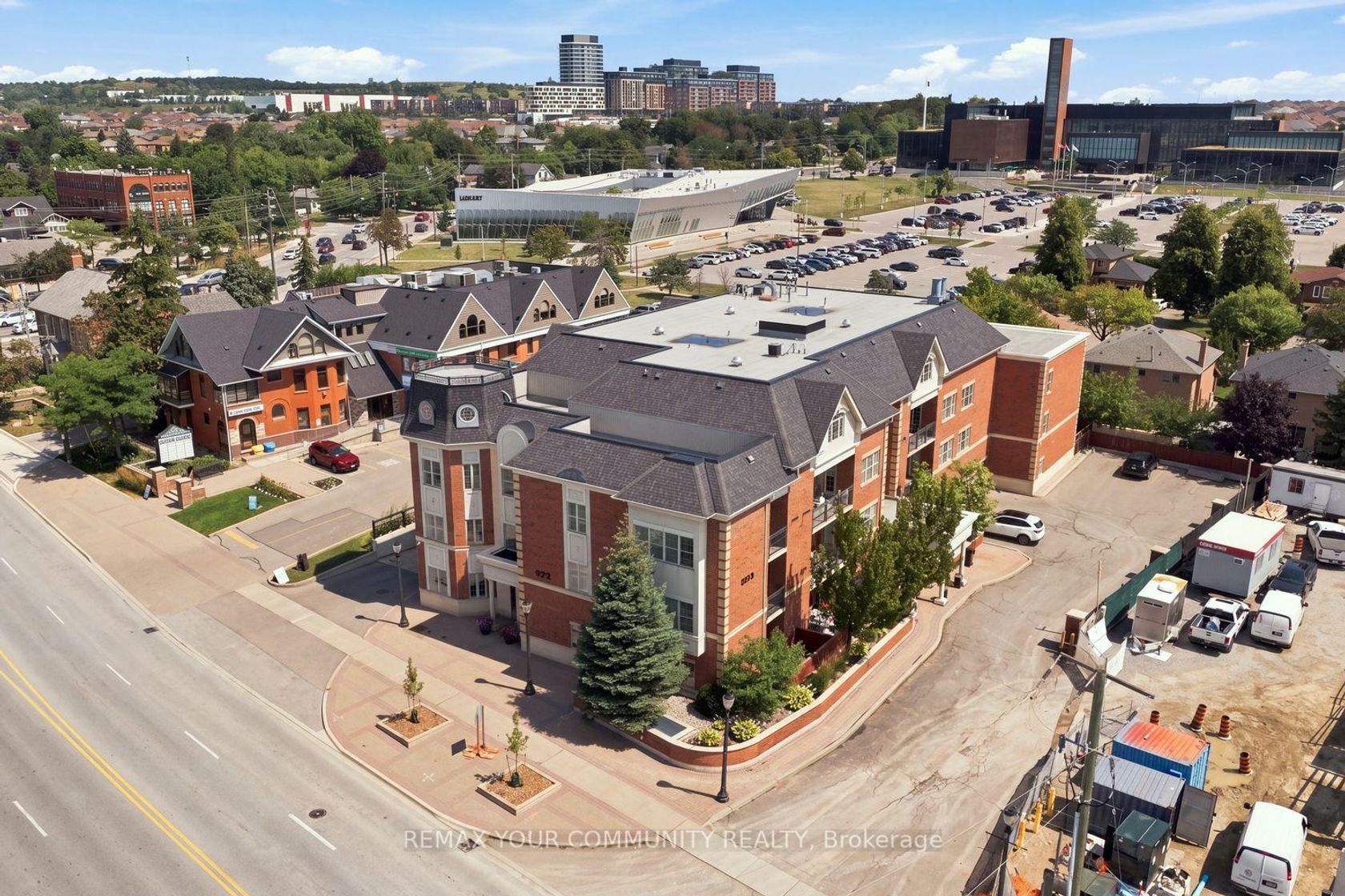 210 - 9973 Keele Street, Maple, Vaughan photo number 2