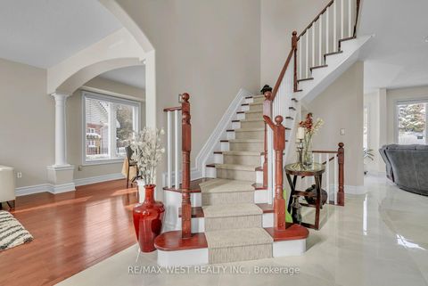 Photo 3 at 90 Birkhall Place, Shore, Barrie