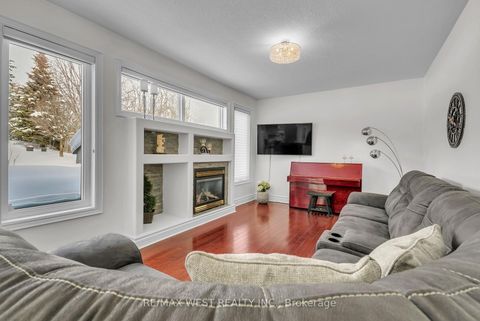 Photo 8 at 90 Birkhall Place, Shore, Barrie