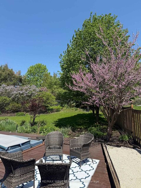 Photo 23 at 90 Birkhall Place, Shore, Barrie