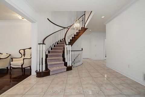 Photo 9 at 20 Fern Avenue, Langstaff, Richmond Hill