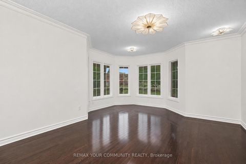 Photo 11 at 20 Fern Avenue, Langstaff, Richmond Hill